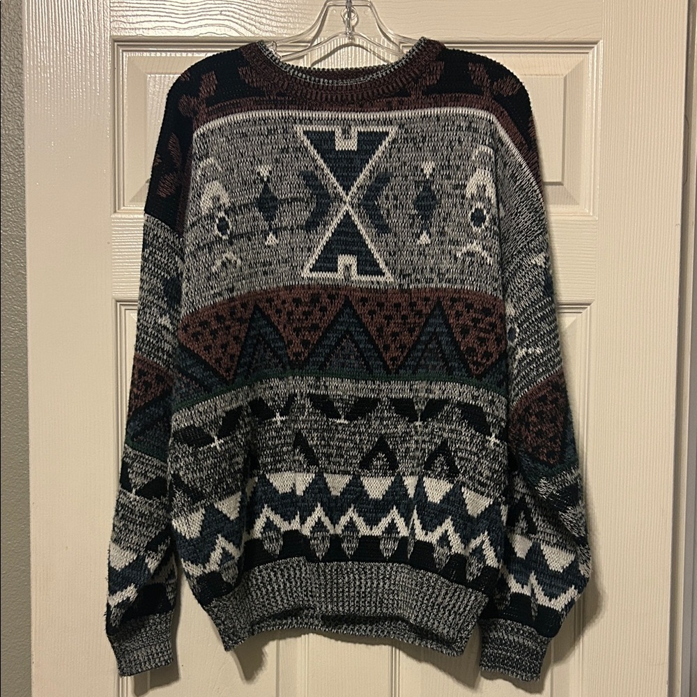 Vgt Men's Geometric Pattern Sweater - Black, Gray, Brown